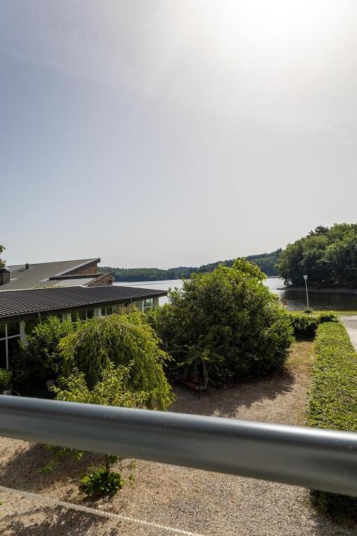 Logis Hotel Du Lac Neuvic  Kültér fotó