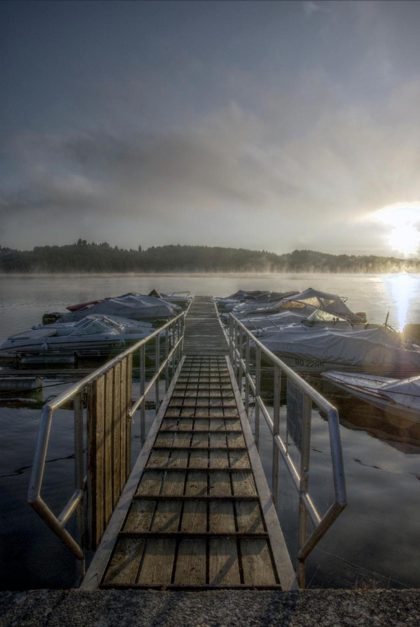 Logis Hotel Du Lac Neuvic  Kültér fotó