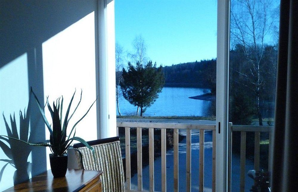 Logis Hotel Du Lac Neuvic  Kültér fotó