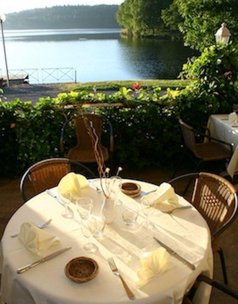 Logis Hotel Du Lac Neuvic  Kültér fotó
