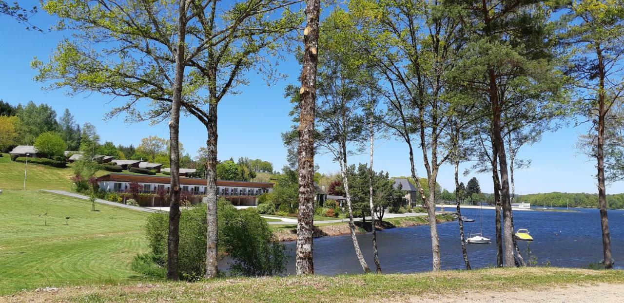 Logis Hotel Du Lac Neuvic  Kültér fotó